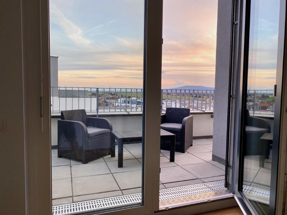 Sonnenwohnen Penthouse Direkt Bei U-Bahn Und Therme Wien Mit Top Anbindung Ins Zentrum Exteriör bild