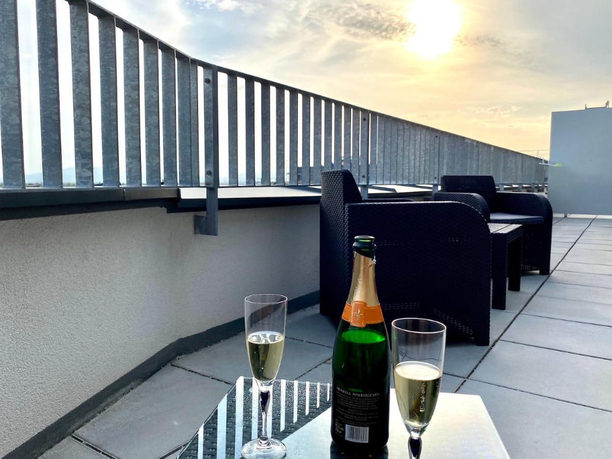 Sonnenwohnen Penthouse Direkt Bei U-Bahn Und Therme Wien Mit Top Anbindung Ins Zentrum Exteriör bild