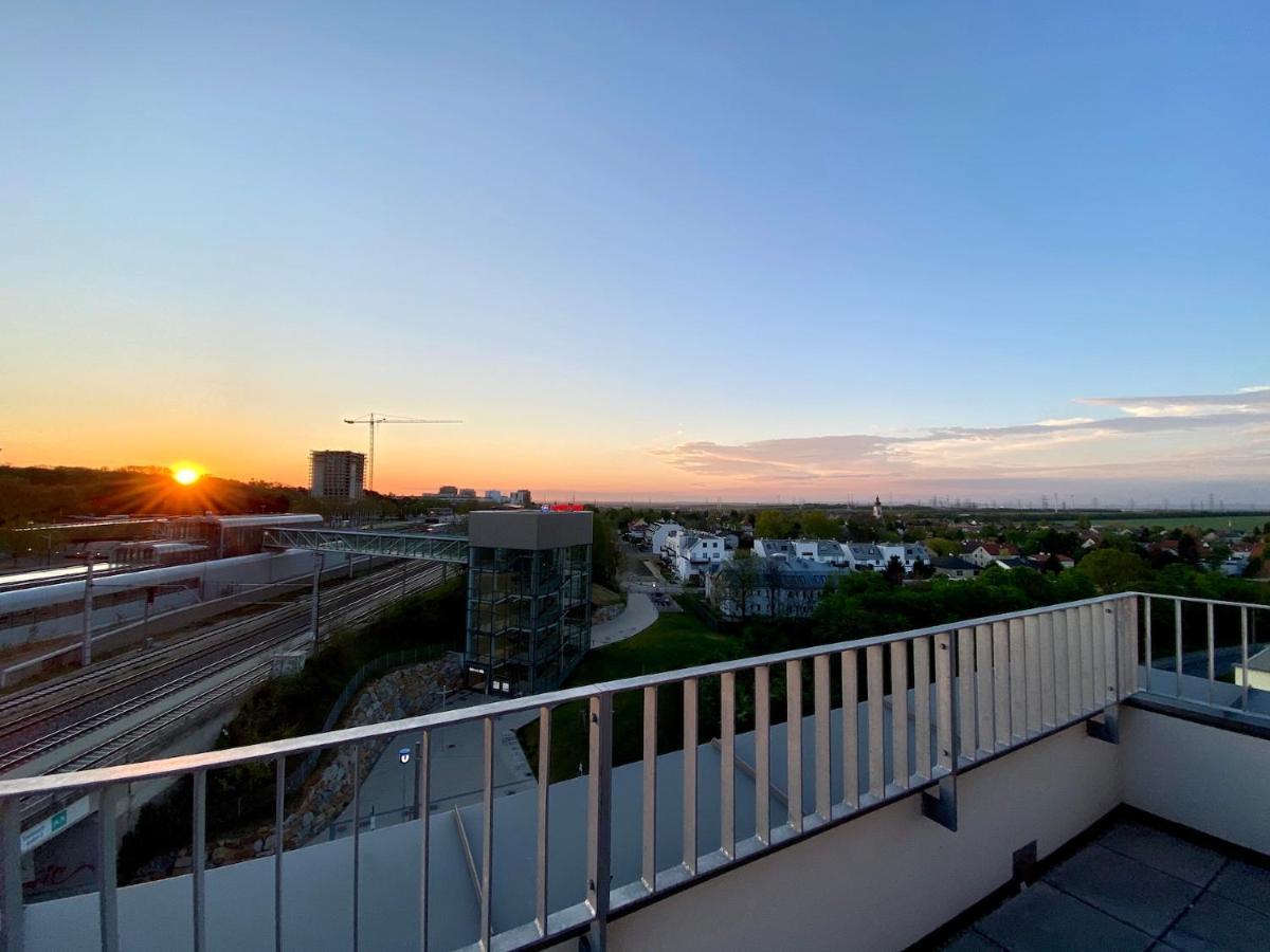 Sonnenwohnen Penthouse Direkt Bei U-Bahn Und Therme Wien Mit Top Anbindung Ins Zentrum Exteriör bild