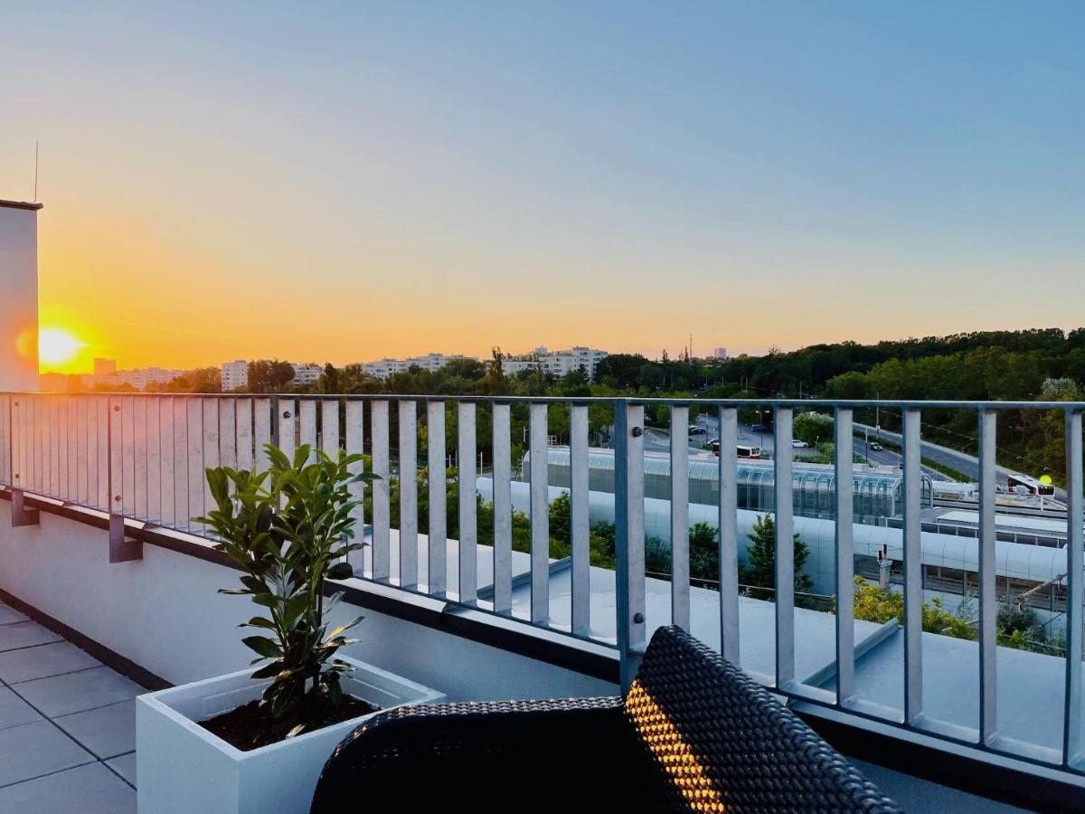 Sonnenwohnen Penthouse Direkt Bei U-Bahn Und Therme Wien Mit Top Anbindung Ins Zentrum Exteriör bild