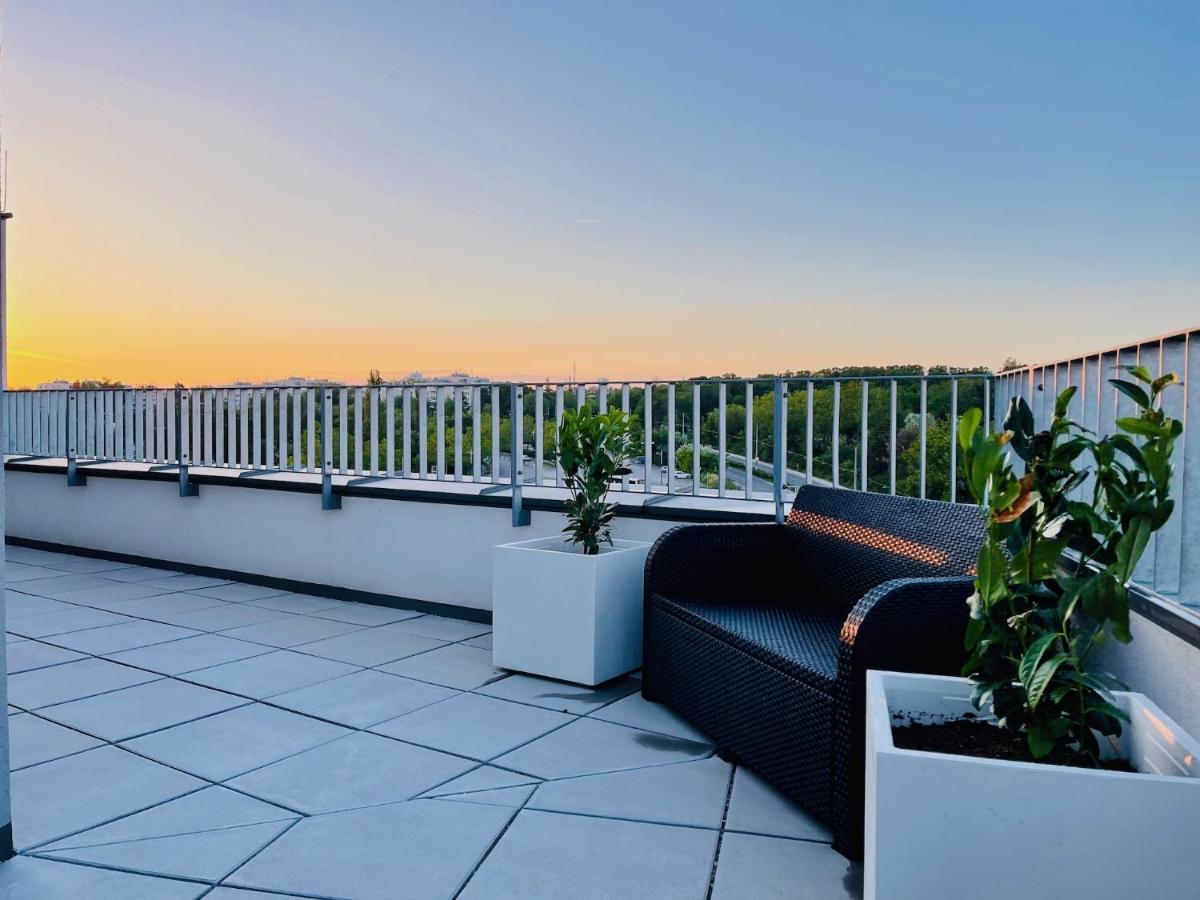 Sonnenwohnen Penthouse Direkt Bei U-Bahn Und Therme Wien Mit Top Anbindung Ins Zentrum Exteriör bild